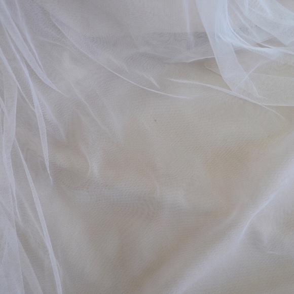 TI ADORA by ALLISON WEBB Ivory Lace Bridal Gown 14 - Picture 7 of 8